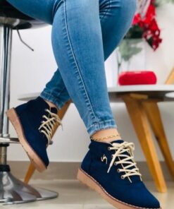 Alternative view of Botas velez