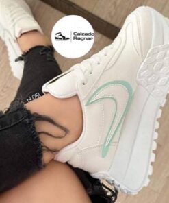 Alternative view of Ximena